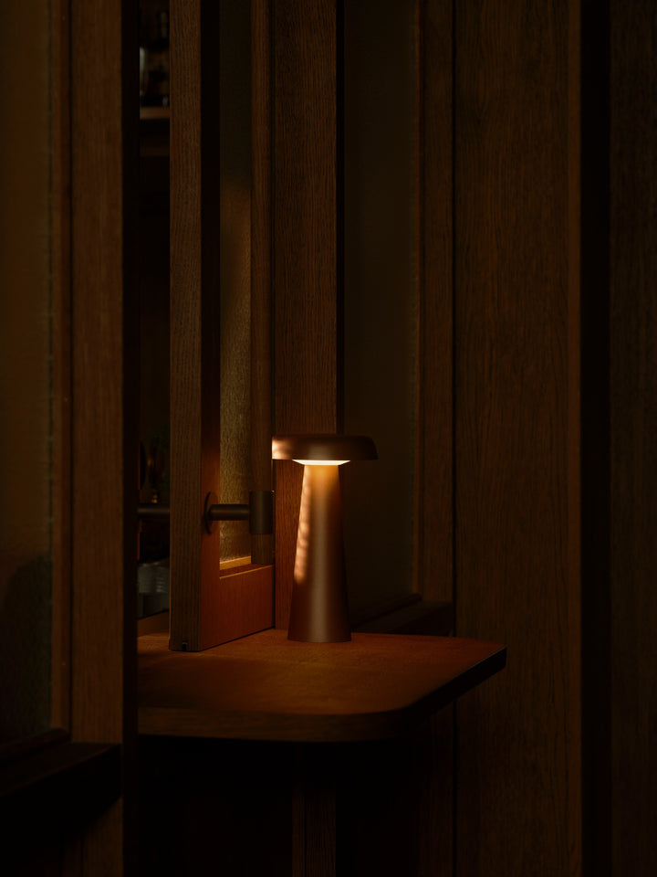 Arcello | Batterilampe | Bruneret messing