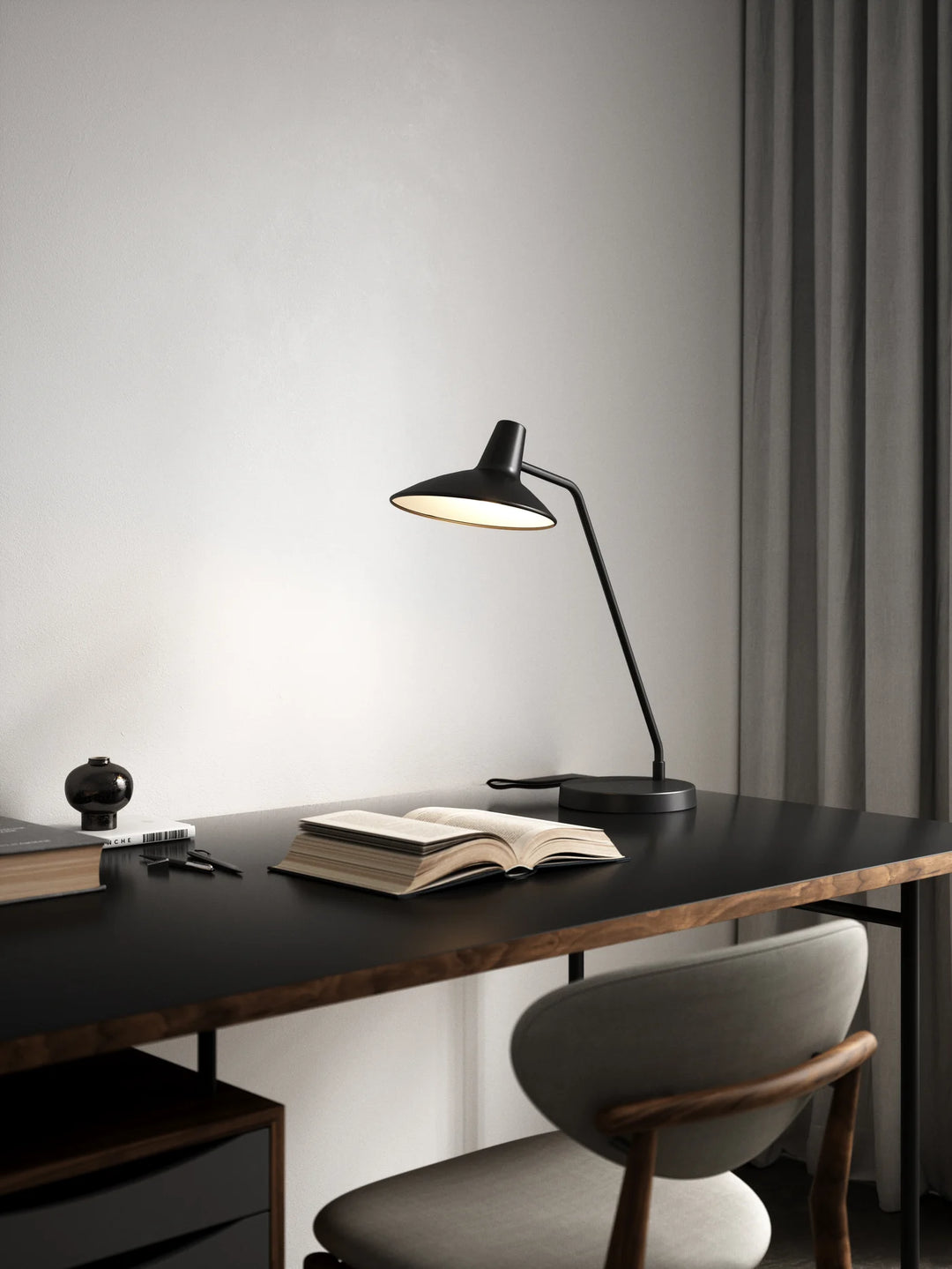 Darci | Table lamp | Black