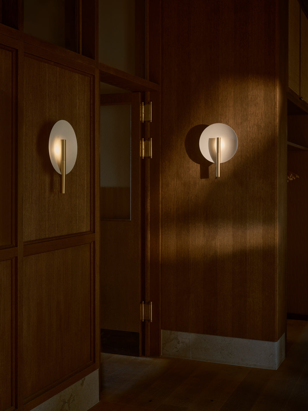 Furiko | Wall light | Brushed Brass