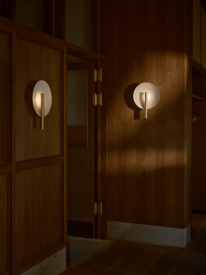 Furiko | Wall light | Brushed Brass