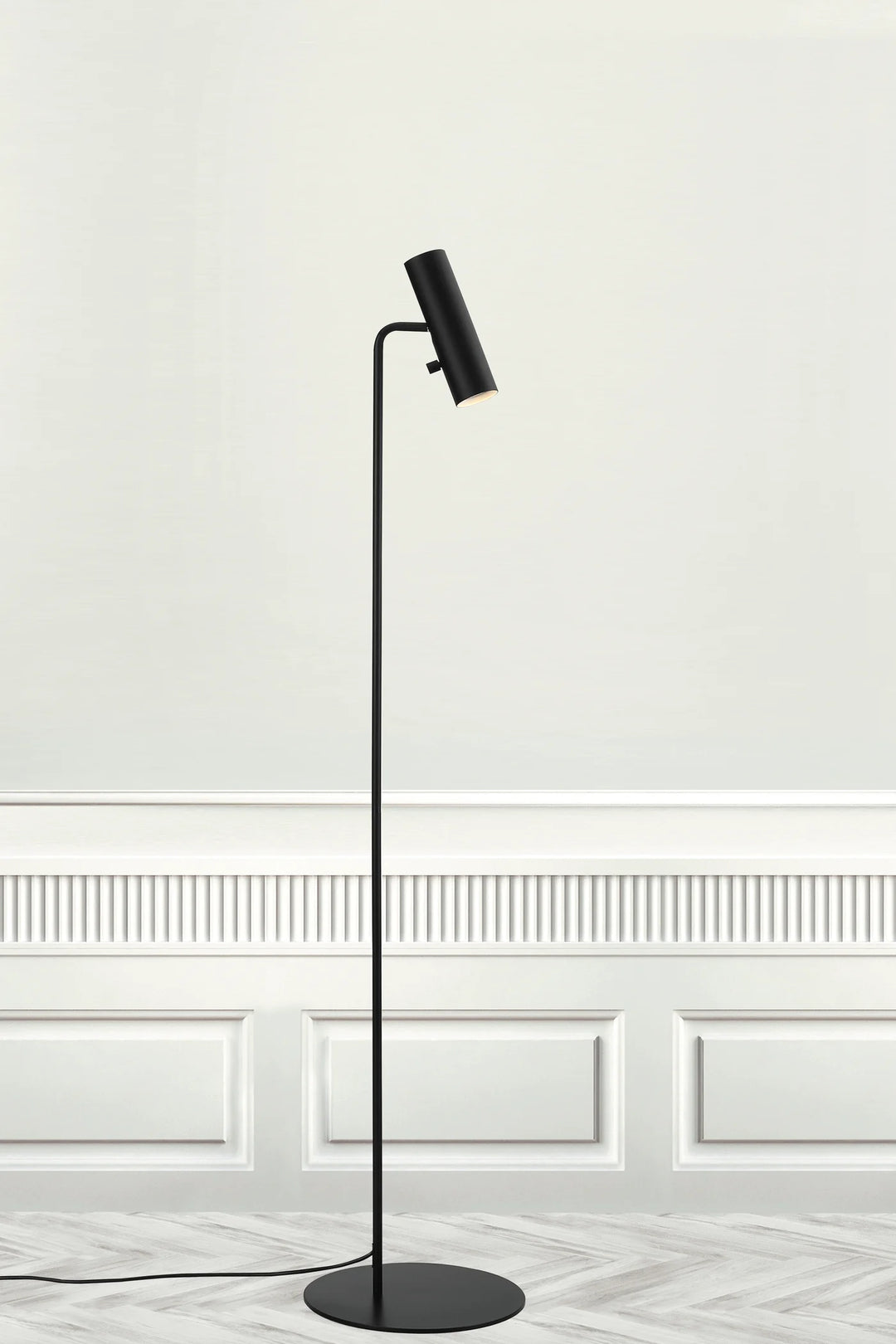 MIB 6 | Floor lamp | Black