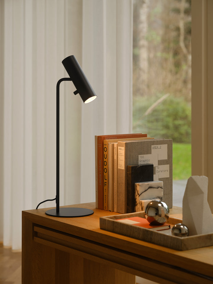 MIB 6 | Bordslampa | Svart